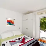 Wisteria Apartment