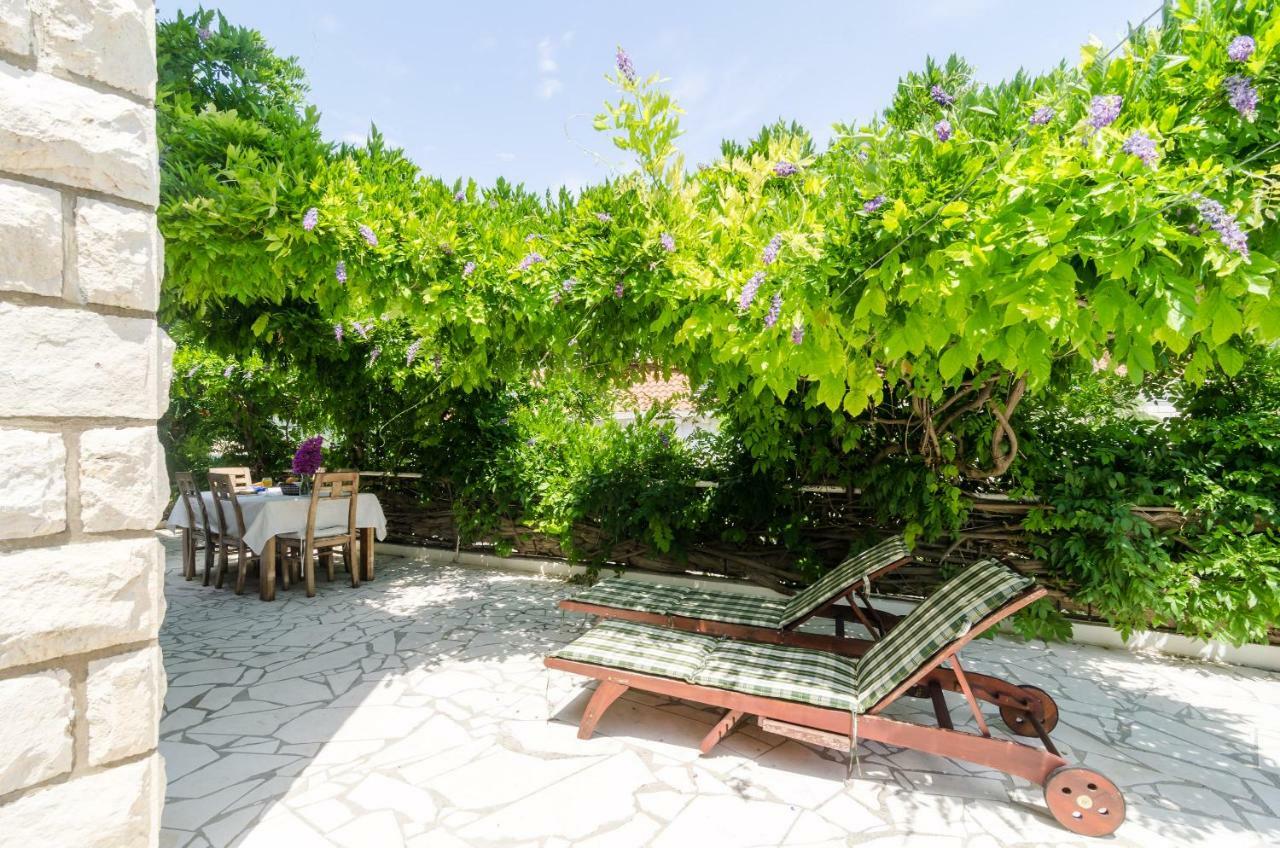 Apartment Wisteria *